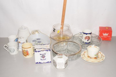 Lot 602 - Assorted ceramics and glass to include a...