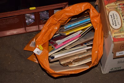 Lot 653 - Quantity of maps