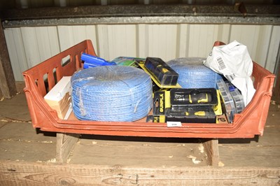 Lot 358 - Mixed Lot: Ratchet screwdrivers, carabiners,...