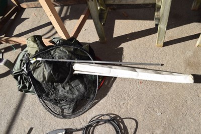 Lot 415 - Mixed lot of various fishing equipment