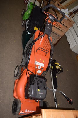 Lot 727 - A Husqvarna Royal 48SE petrol lawnmower