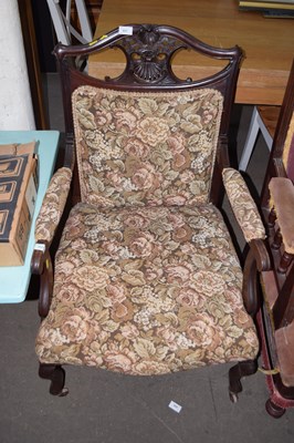 Lot 657 - Upholstered elbow chair