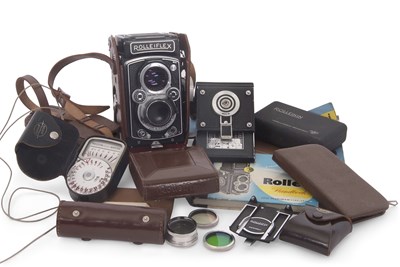 Lot 166 - A Rolleflex 3.5B TLR camera, c.1954-56, serial...