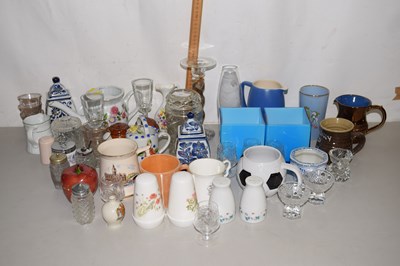 Lot 17 - Mixed Lot: Various assorted ceramics, tea...
