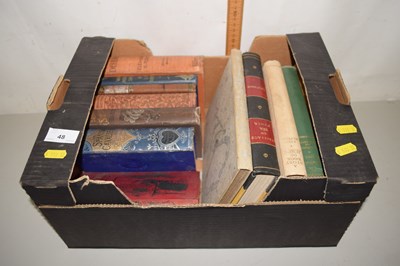 Lot 48 - Box of vintage books to include Heritage of...