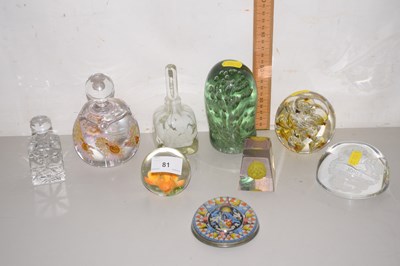 Lot 81 - A collection of various paperweights and other...