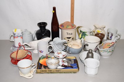 Lot 131 - Mixed Lot: Various tea and kitchen wares