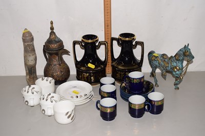 Lot 144 - Mixed Lot: Various tea wares, assorted...