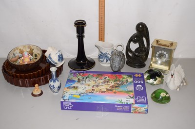 Lot 160 - Mixed Lot: Wade whimsies, various ornaments,...