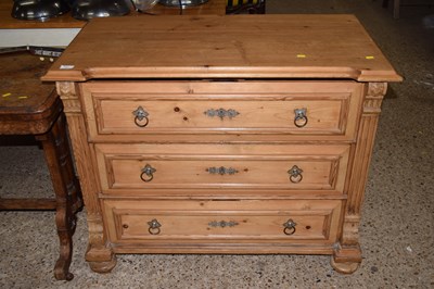 Lot 264 - Early 20th Century pine three drawer chest