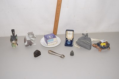 Lot 542 - Mixed Lot:  Wedgwood Jasper ware thimbles,...