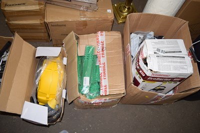 Lot 695 - Mixed Lot: Heavy duty cable ties, 110v cable...