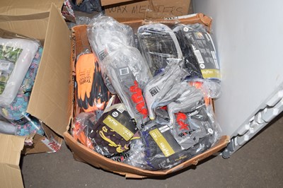 Lot 704 - Large box of safety gloves
