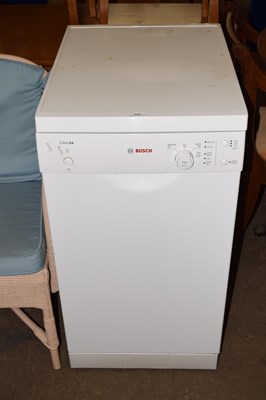 Lot 723 - A Bosch slimline dishwasher