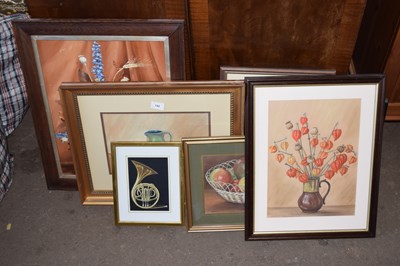 Lot 742 - Mixed lot of pictures to include still life of...