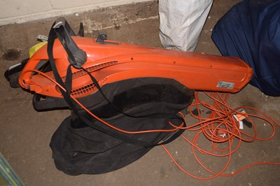 Lot 748 - A Flymo garden vac