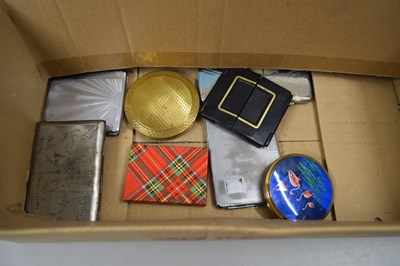 Lot 86 - BOX VARIOUS VINTAGE POWDER COMPACTS AND...