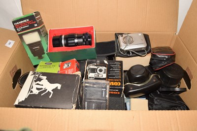 Lot 590 - A large box of various assorted cameras,...