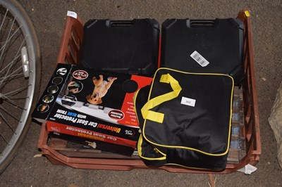 Lot 303 - Mixed lot of garage clearance items