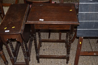 Lot 281 - A small oak table on barley twist legs