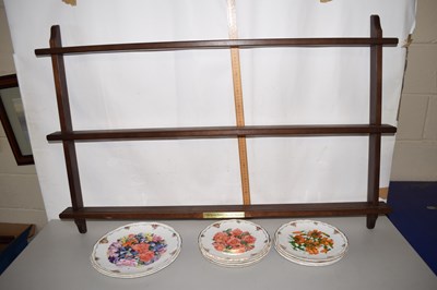 Lot 2 - Collection of collectors plates with floral...