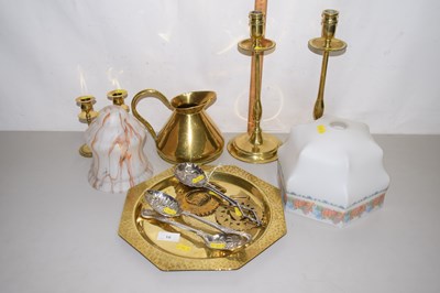 Lot 18 - Quantity of metal wares including plated berry...