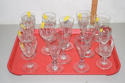 Lot 21 - Tray containing a quantit of wine glasses