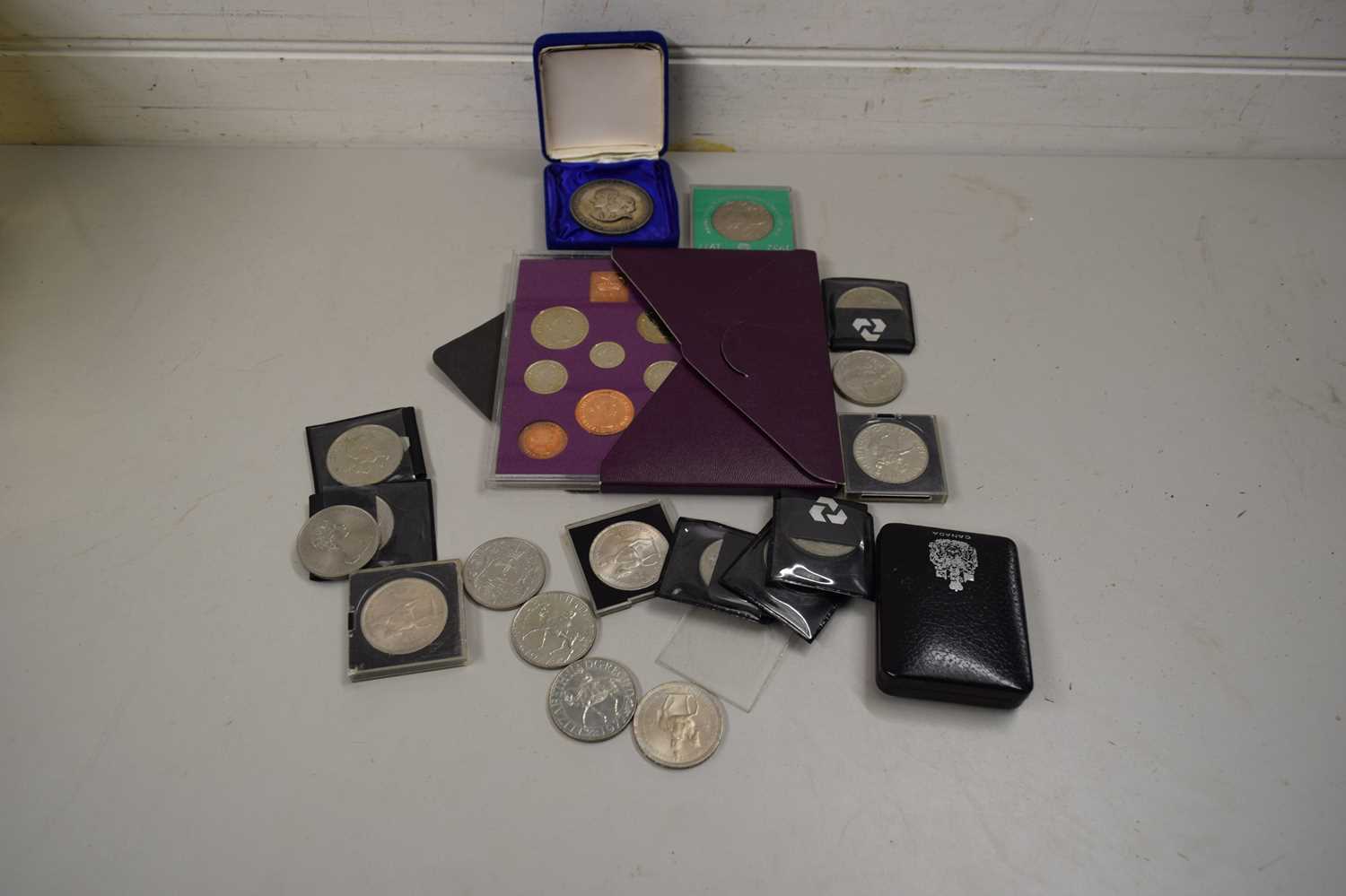 Lot 103 - MIXED LOT COMMEMORATIVE COINS TO INCLUDE...