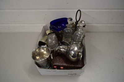 Lot 105 - BOX VARIOUS MIXED ITEMS TO INCLUDE SILVER...