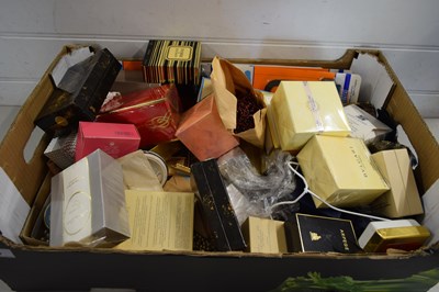 Lot 137 - BOX OF ASSORTED BOXES OF PERFUME AND OTHER ITEMS