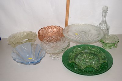 Lot 140 - Mixed Lot: Glass cake stand, various pressed...