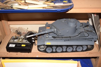 Lot 518 - A remote control Leopard tank model