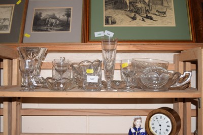 Lot 547 - Small quantity of various modern glass ware