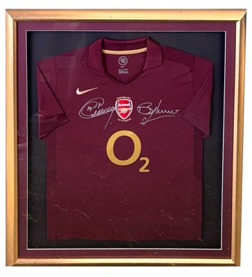 Lot 226 - An Arsenal Commemorative shirt (for the last...