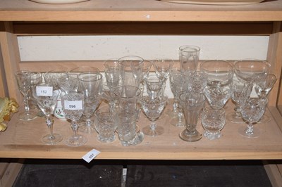 Lot 596 - Small quantity of various glass ware