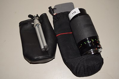 Lot 118 - A Vivitar Series II 70-210mm macro lens and...