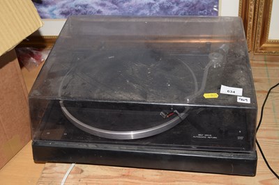 Lot 634 - A record player