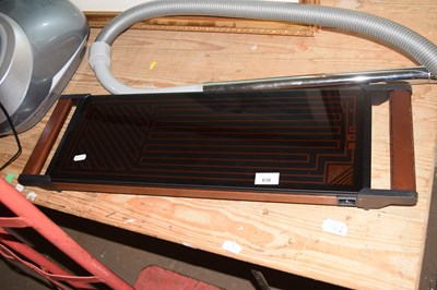 Lot 636 - A hot plate