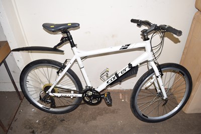 Lot 640 - A Carrera gents bike