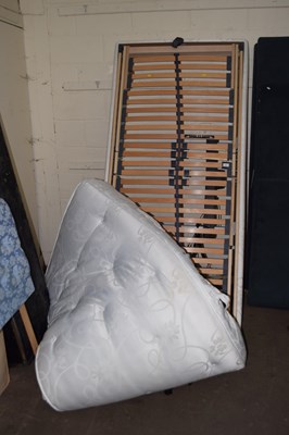 Lot 642 - An adjustable single bed