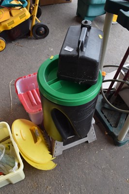 Lot 339 - Mixed Lot: Plastic step-up, mixing barrel,...