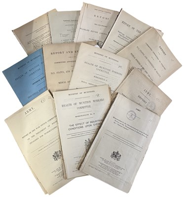 Lot 1020 - MEDICAL MILITARY. A collection of approx 14...