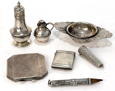 Lot 41 - Mixed Lot: An Art Deco twin handled tea...