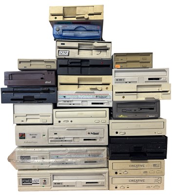 Lot 471 - A box of various CD-ROM and floppy disc drives