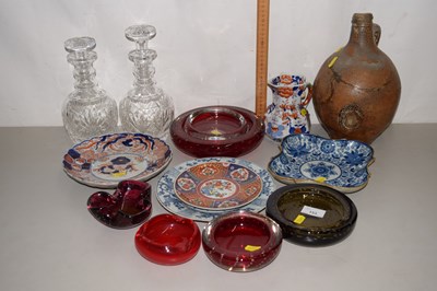 Lot 153 - Mixed Lot: Various glass bowls, decanters,...