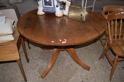 Lot 260 - A 20th Century pedestal pine kitchen table