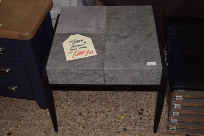 Lot 310 - An as new Vermont sofa table