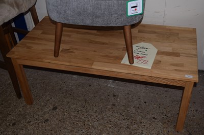 Lot 350 - An as new Coxmoor coffee table