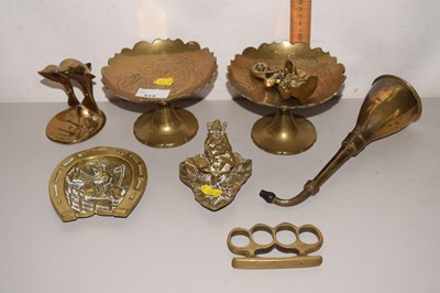 Lot 513 - Mixed Lot: Various brass wares to include a...