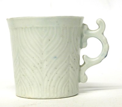 Lot 281 - An early Worcester porcelain coffee can or...